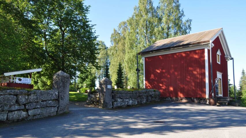 Portti Jurvan vanhalle hautausmaalle.