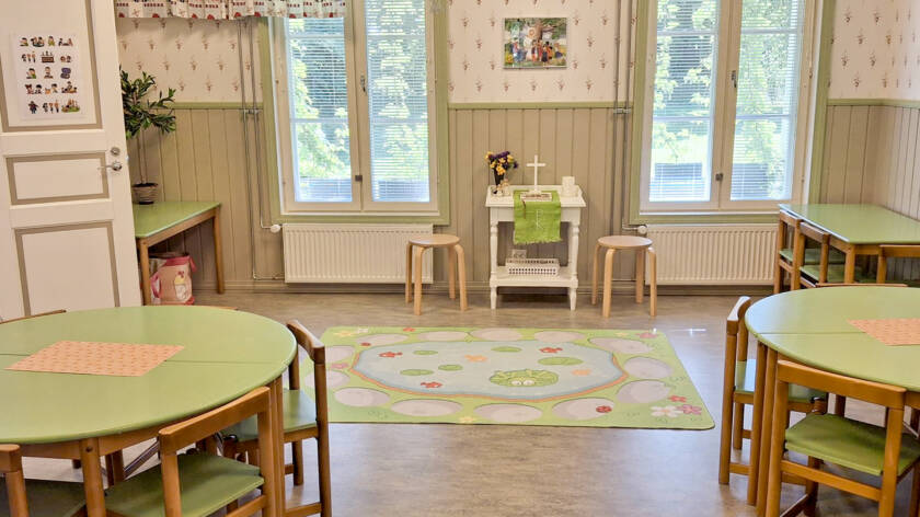 Pappilan päiväkerhotilan alttari